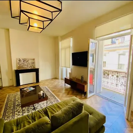 Rousseau Apartamento Sète